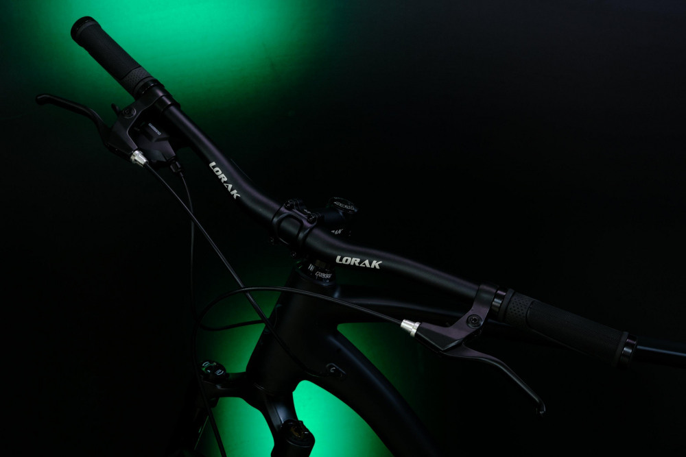 LORAK Sel 9000 8 sp Матовый Чёрный/Зелёный 21р (на рост 183-190)